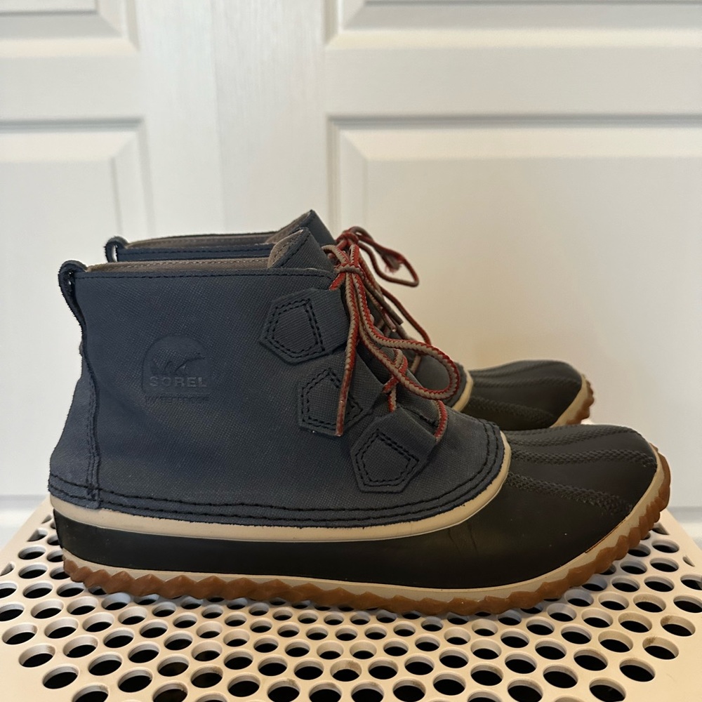 Sorel lace-up booties / boat boots